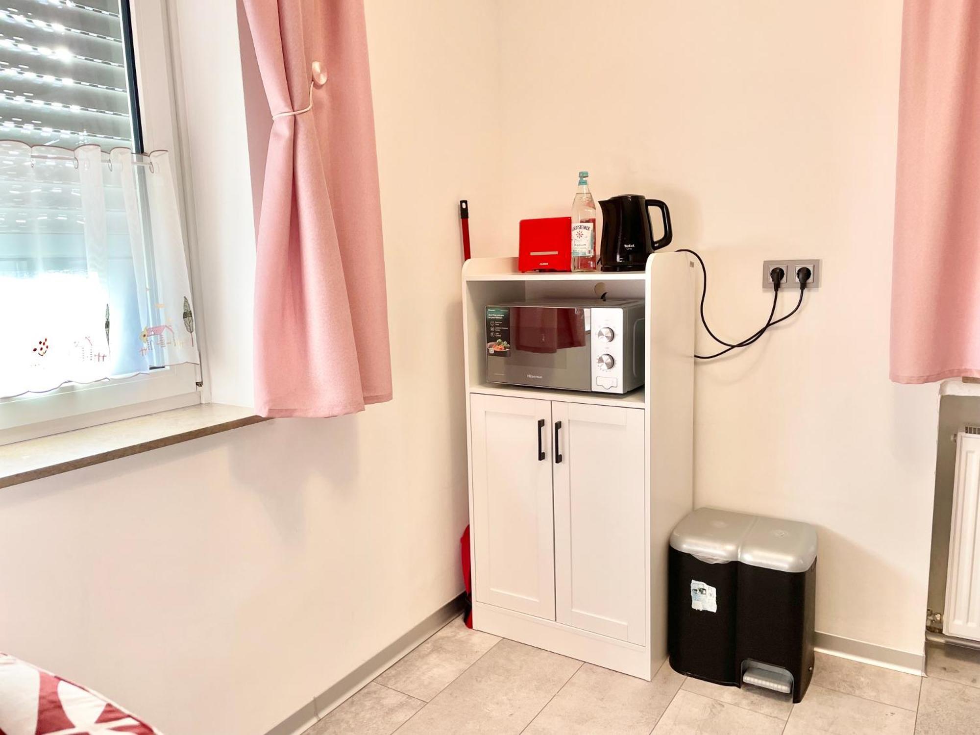 Casa Giulia 2 Zimmer Nahe Giessen, Kueche, Bad, Wlan, Parkplatz Krofdorf-Gleiberg Εξωτερικό φωτογραφία