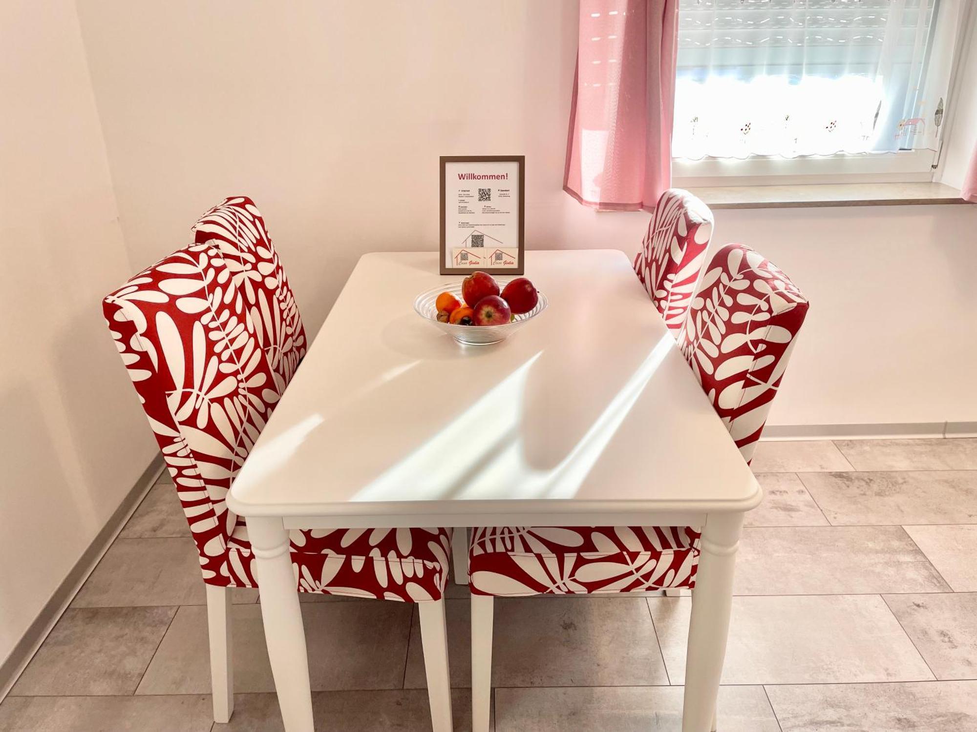 Casa Giulia 2 Zimmer Nahe Giessen, Kueche, Bad, Wlan, Parkplatz Krofdorf-Gleiberg Εξωτερικό φωτογραφία