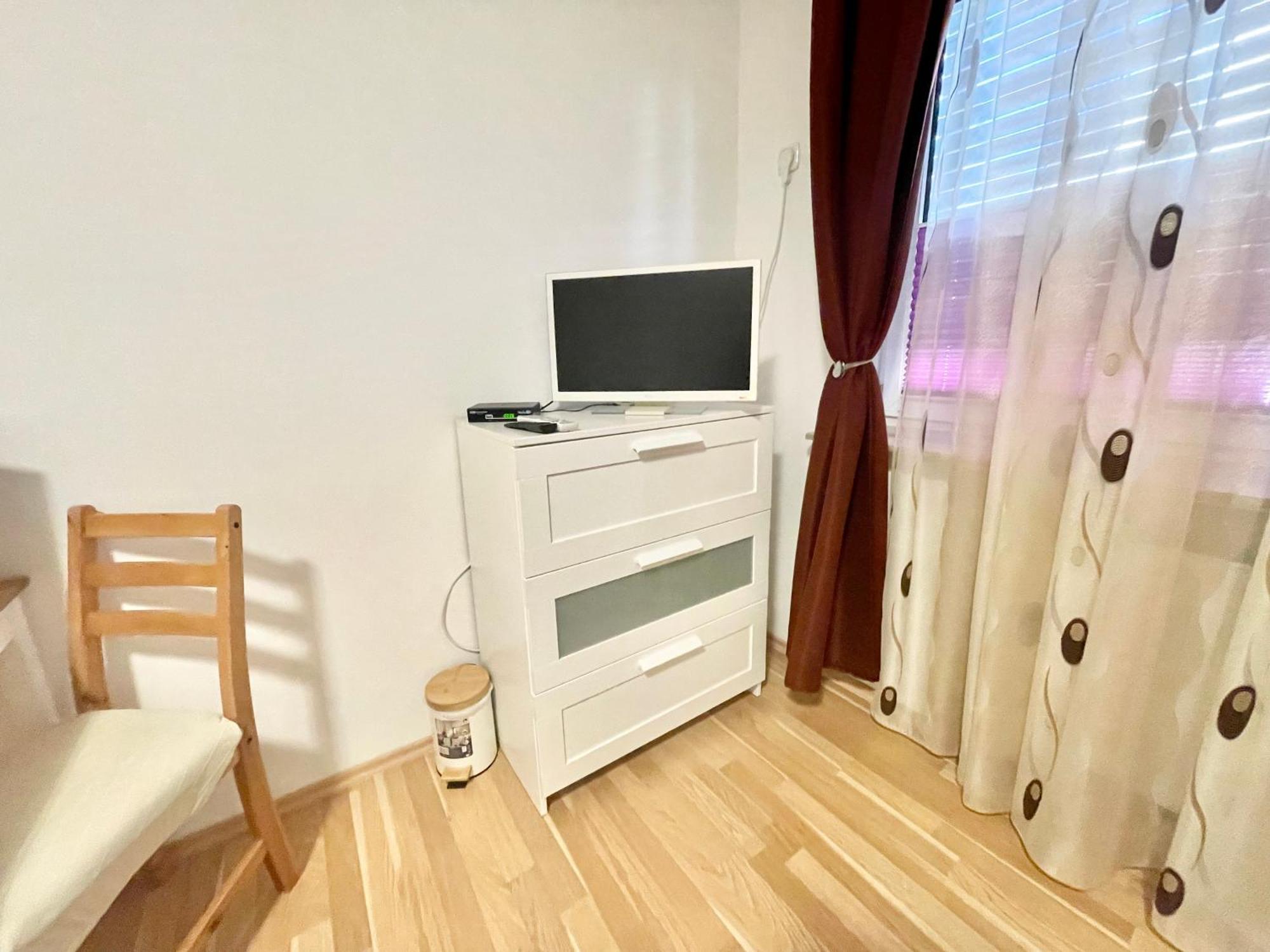 Casa Giulia 2 Zimmer Nahe Giessen, Kueche, Bad, Wlan, Parkplatz Krofdorf-Gleiberg Εξωτερικό φωτογραφία