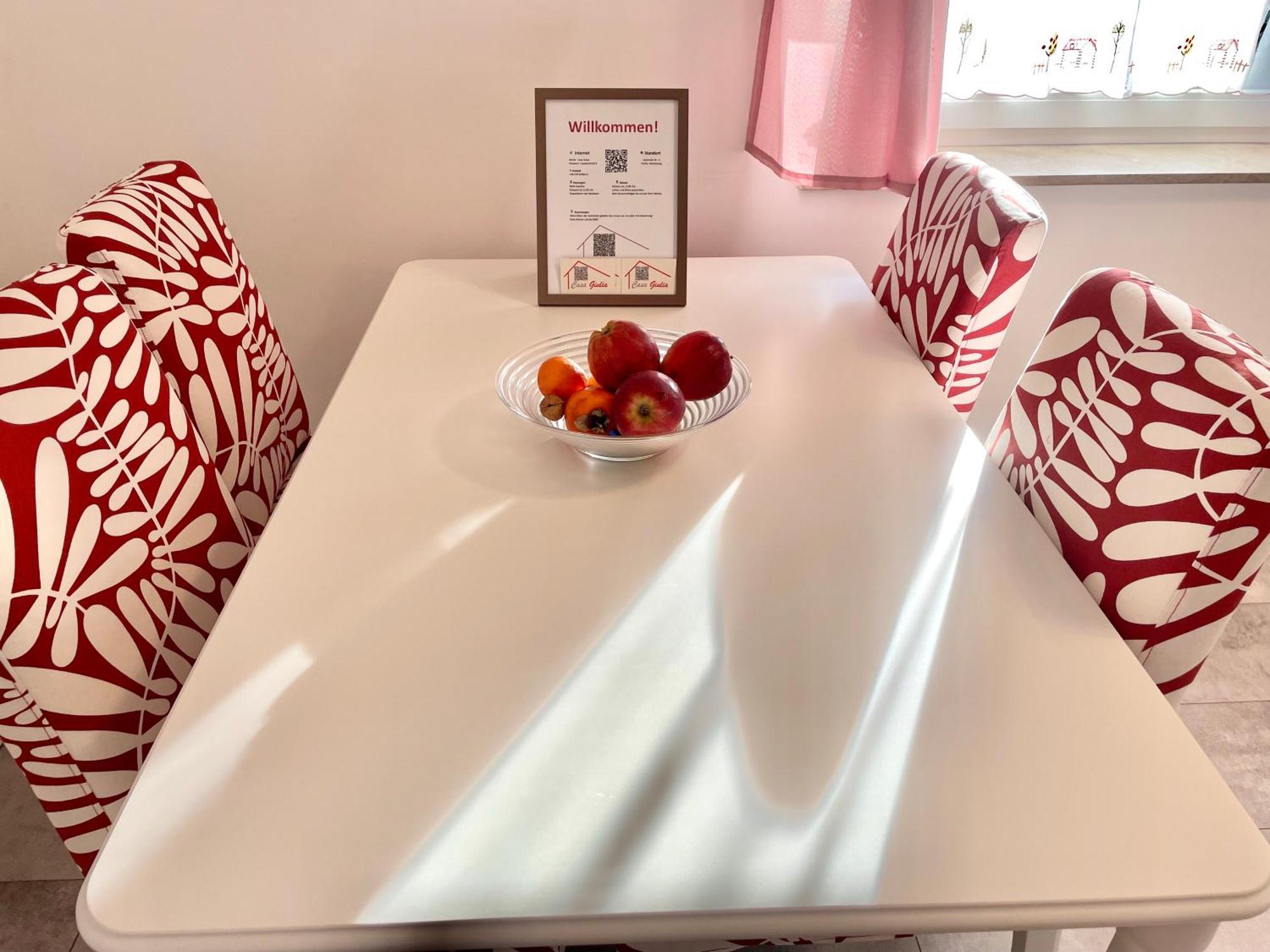 Casa Giulia 2 Zimmer Nahe Giessen, Kueche, Bad, Wlan, Parkplatz Krofdorf-Gleiberg Εξωτερικό φωτογραφία